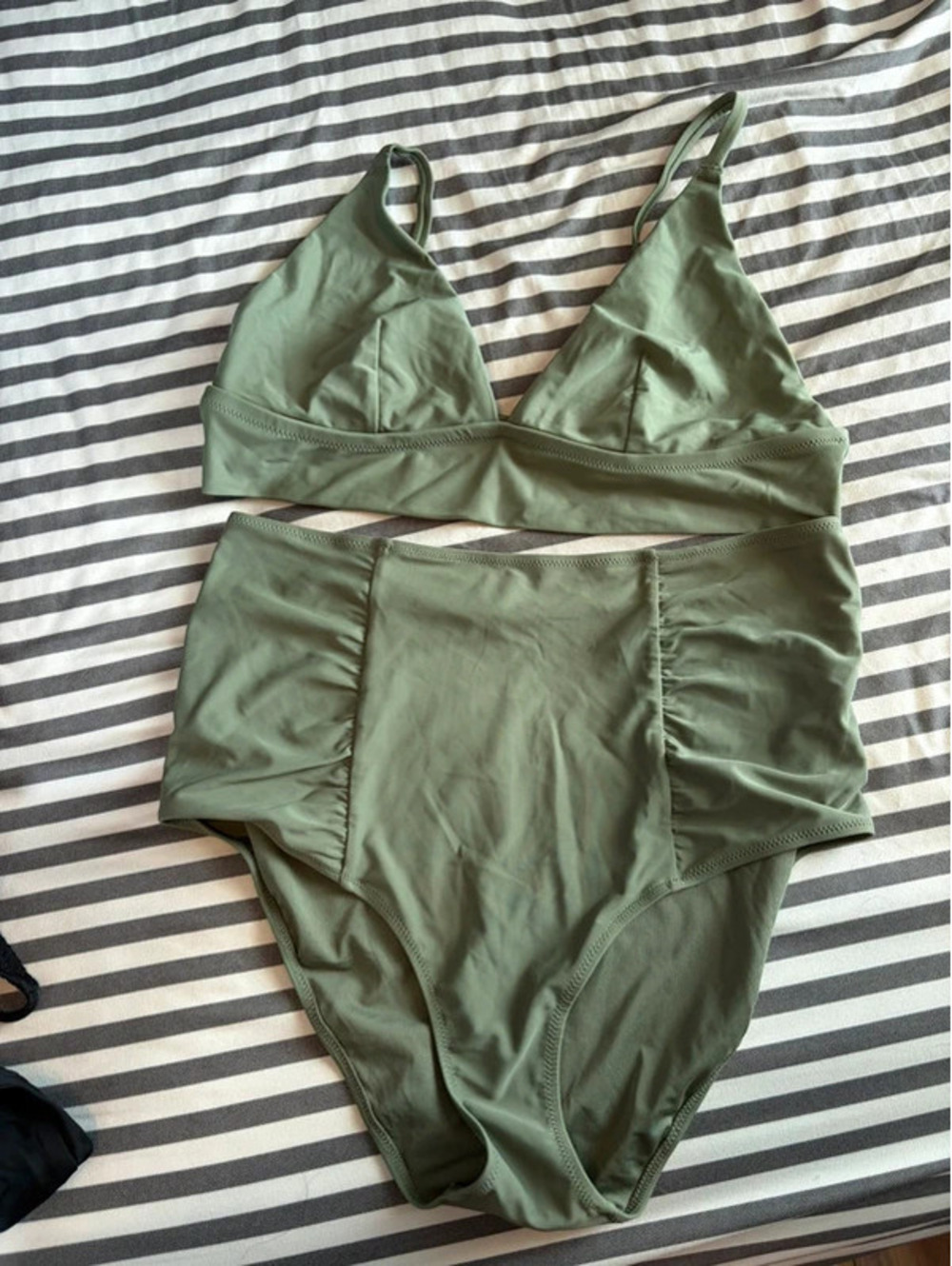 Aerie green swim set XL
